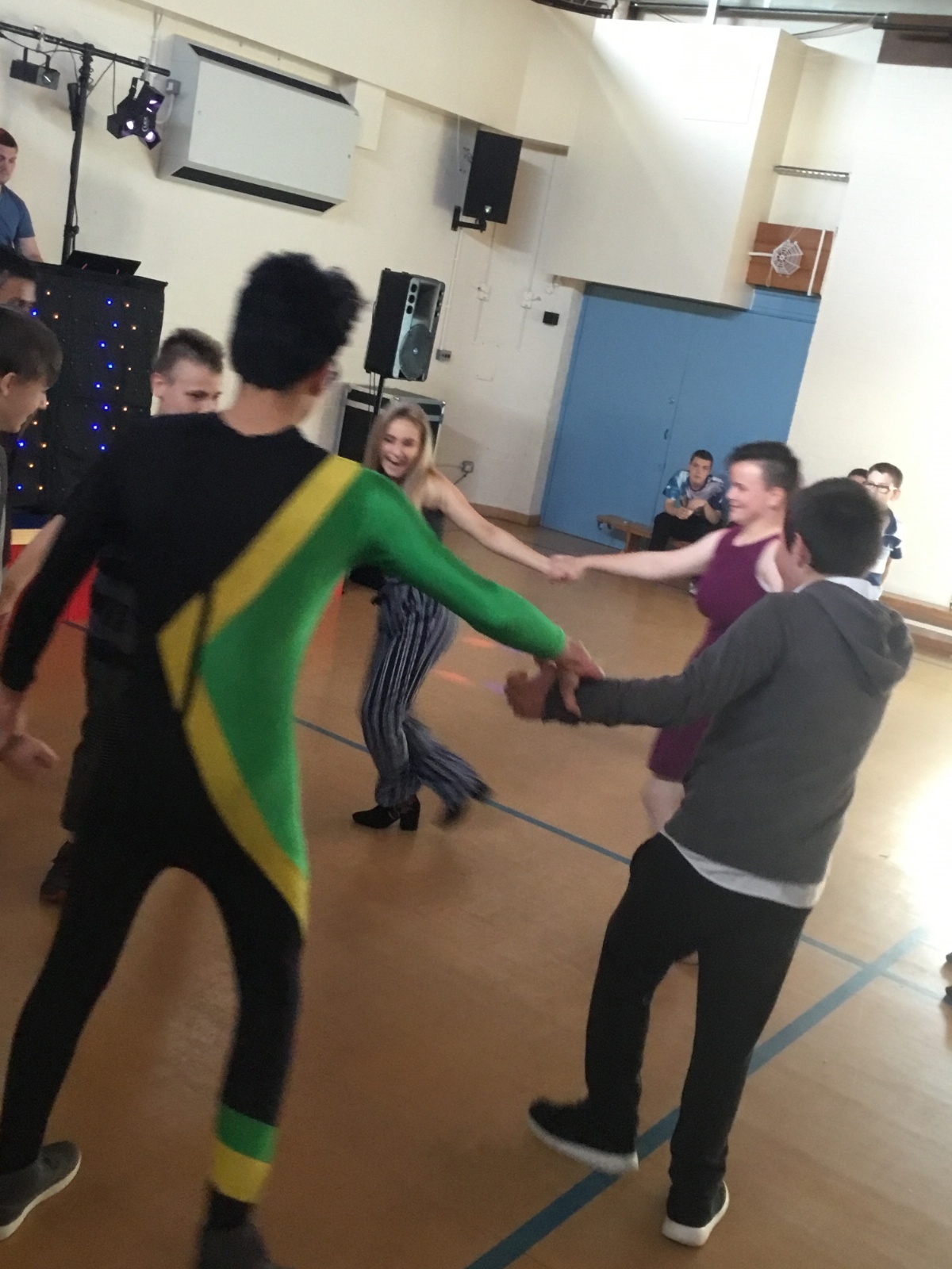 school-disco-the-lampard-community-school